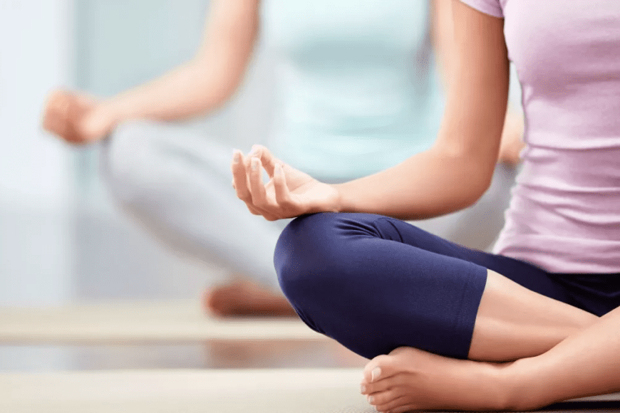 Yoga : Les Bienfaits Physiques, Mentaux et Académiques